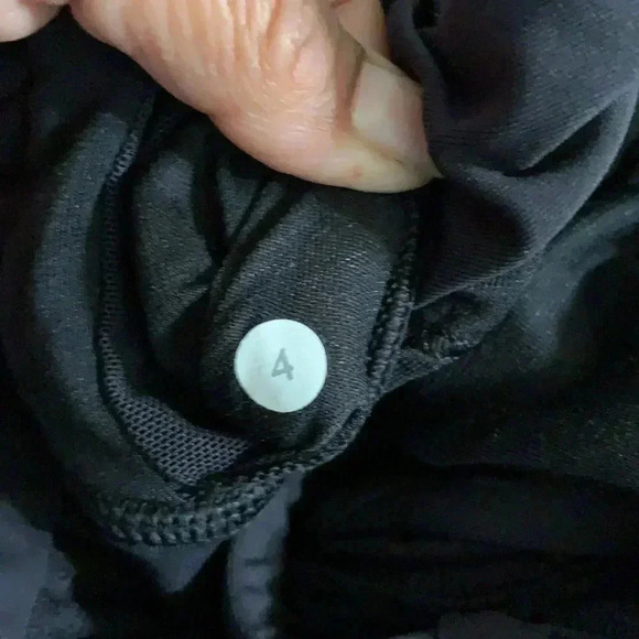 Lululemon nouveau limits tank - Picture 10 of 10